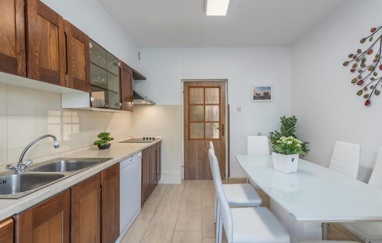 Apartments Loredana Porec Exterior photo