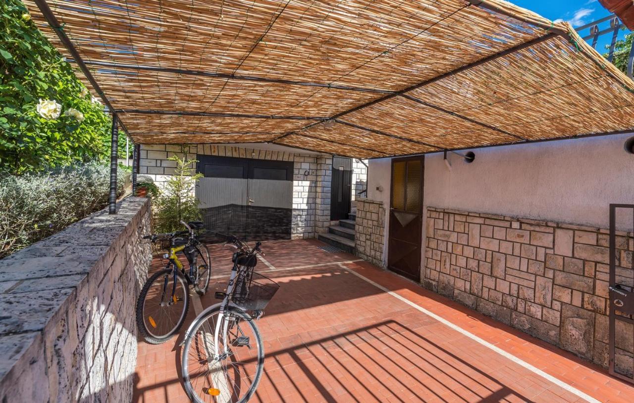 Apartments Loredana Porec Exterior photo