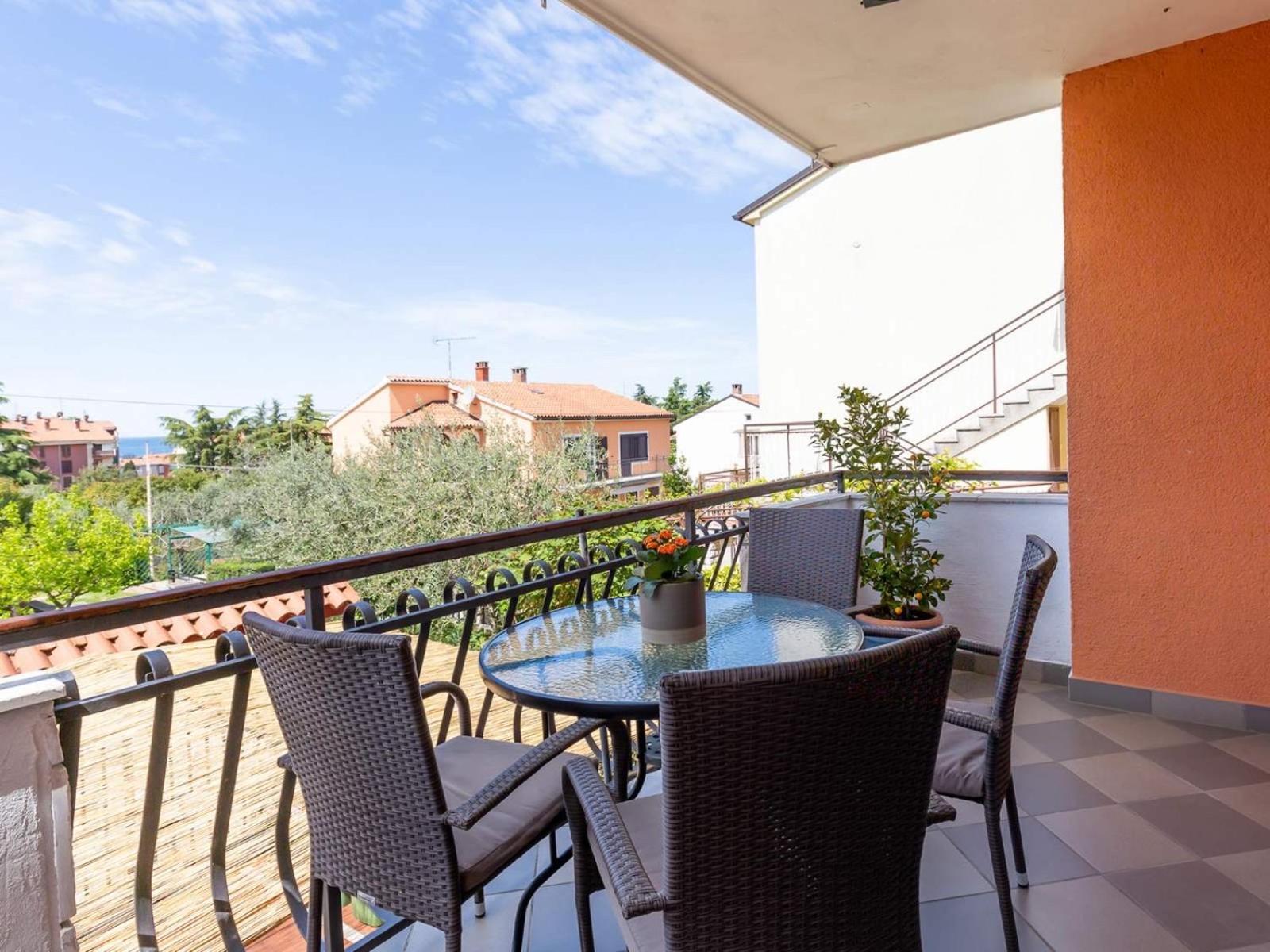 Apartments Loredana Porec Exterior photo